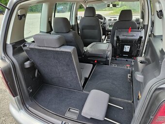 VW Touran 1.6 MPI 75 kW 7 míst 2007 - 9