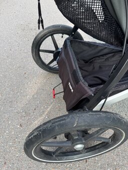 Thule Urban Glide 2 Dark Shadow 2022 - 9