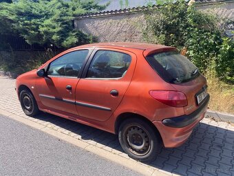 Peugeot 206 1.4 HDI 51 KW. Rok 2004. Nízká spotřeba - 9