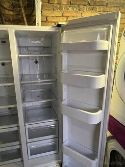 Americká lednice Samsung – funkční, čistá - 9