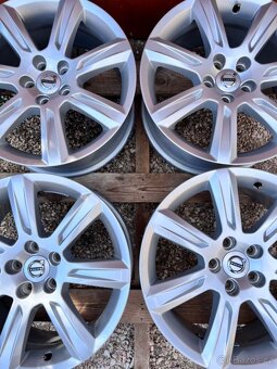 5x108 R17 originál alu disky Volvo - ET 42 - 9