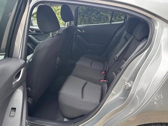 MAZDA 3 2.0 88 KW - JEN 52 000 KM - BENZÍN - 9