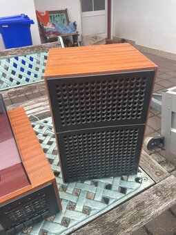 Gramofon Tesla s reproduktory - 9