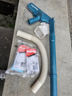 Makita 18V DCL182 na baterky Vysavač + Extra - 9