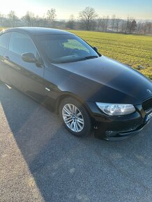 BMW E92 320 D manuál - 9