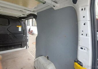 Ford Transit Custom 2,2 TDCI nafta manuál 74 kw - 9