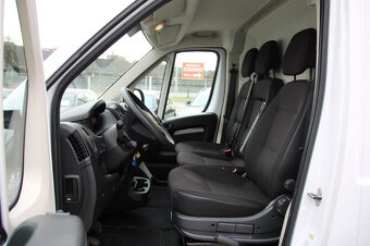 Dodávka CITROËN Jumper FT 35 L3H2 BlueHDi 140k S&S,r.v. 2023 - 9