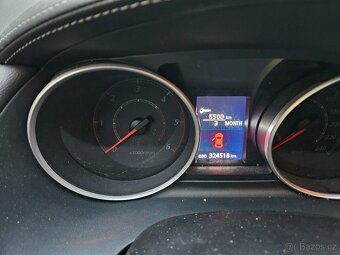 Mitsubishi Outlander 2.2di-d PADLE TURBO - 9