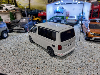 model auta VW T 6.1 California  biela farba Otto mobile 1:18 - 9