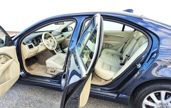 VOLVO S80 D4 120 KW 5-VÁLEC XENON NAVI MANUÁL  1MAJITEL - 9