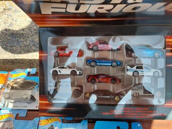 Hot weels pres 320ks - 9