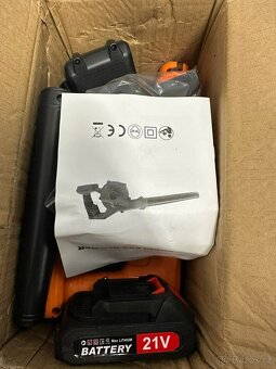 aku foukač (1089) - 9