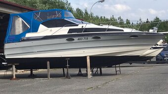 Kajutová loď Bayliner 2955 Avanti - 9