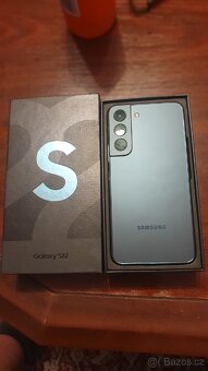 prodám galaxy S22 ,8gb ram ,128 interní paměť. - 9