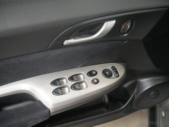Honda Civic 1.8 i-vtec , 103 kW benzín, 2008 - 9