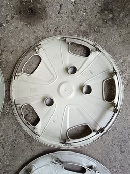 Originál poklice Ford r16 - 9