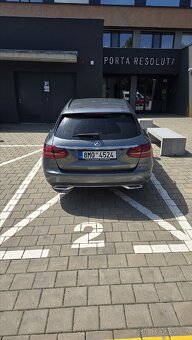Mercedes-Benz C - 9