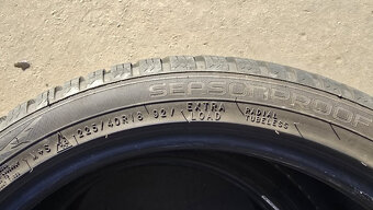 Zimní pneu 225/40/18 Nokian - 9