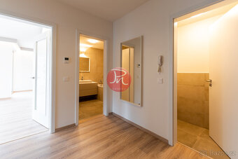 Pronájem nadstandardního bytu 4kk, s terasou 142,38m² v rezi - 9