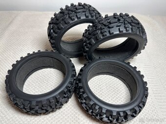 Gumy a disky na 1/8 buggy - 9