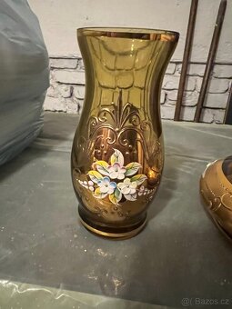 Servírovací porcelanové sady. Talíře, skleničky, mísy - 9