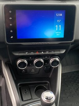 Dacia Duster 1.3 TCe 96kW Prestige - 9