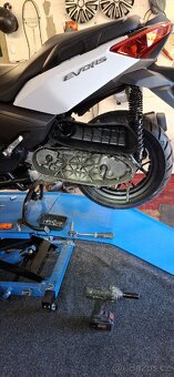 Yamaha MBK 125 (X-max ) - 9