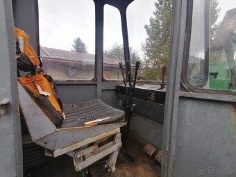 nakladač UNHZ 750 - 9