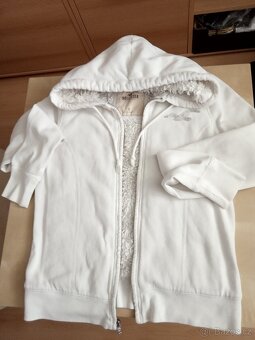 Mikina s kapucí uvnitř kožíšek - 9