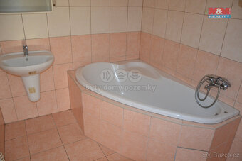 Prodej bytu 1+1, 85 m², Červený Kostelec, náměstí - 9