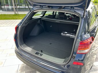 Hyundai i30 kombi 1.5 103kW DCT SMART 2025 - 9