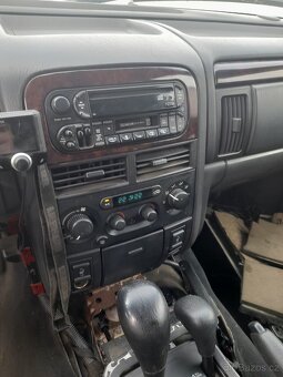 Jeep Grand Cherokee - 9