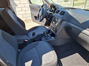Škoda Yeti 1.2 benzín, 77kW manuál / Navi / tažné - 9