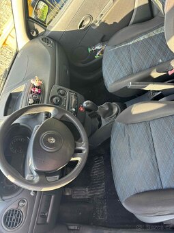 Renault Clio - 9