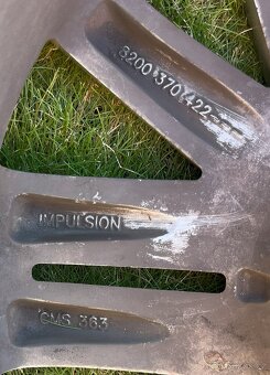 ALU KOLA R17 5x108 , Orig. Renault , Pneu 6mm 225/45/R17 - 9