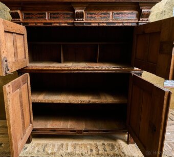 Holandská renesanční skříň ("Beeldenkast") ze 17. století - 9