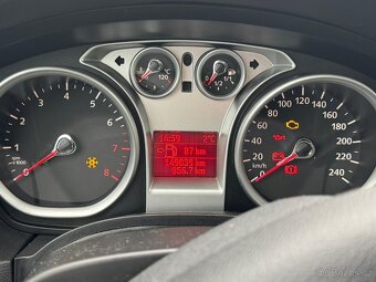 Ford Focus MK2 1,6 benzín sport - 9