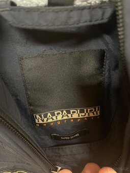 Zimní černá bunda napapijri - 9