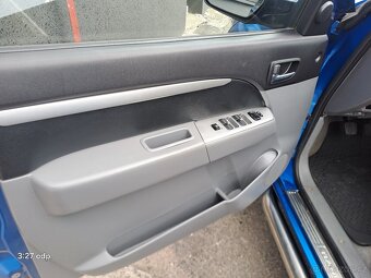 FORD RANGER 2.5TDCi 4x4, r.10 185000km, TAŽNÉ, VELMI SOLIDNÍ - 9