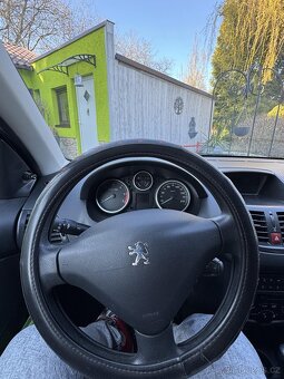 Prodám Peugeot 1.4 HDi, rv. 2009 50kW - 9