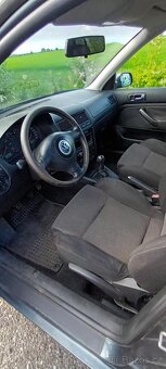 VW Golf IV. 1,6 74kW, benzín, r. 1999 - 9