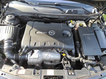Opel Insignia Sports tourer 2.0cdti 96kw 2012 - 9