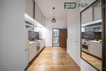 Prodej bytu 1+kk 39 m² Ve vrchu, Praha 8 - Libeň - 9