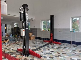 Dvousloupový zvedák BOR5000E 5000 KG NOVÝ NEPOUŽITÝ rv2025' - 9