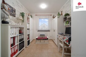 Prodej rodinného domu 200 m2, Jasenná - 9