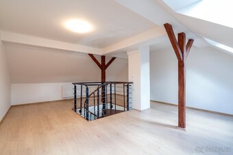 Prodej rodinného domu, Jeneč u Prahy - 9