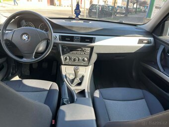 BMW 320i  2.0 benzín - 9