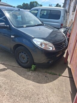 Sandero 1.4i veskere dily - 9