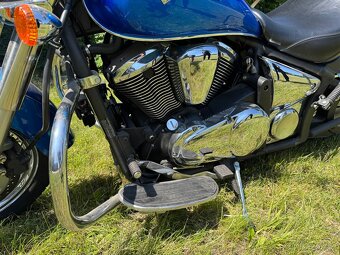 Kawasaki VN900 Classic - 9