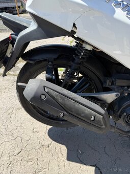Peugeot Tweet 125 r. 2014 - 9